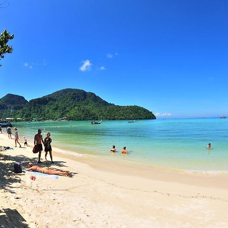 Baia Baia Resort Phi Phi Don Exterior photo