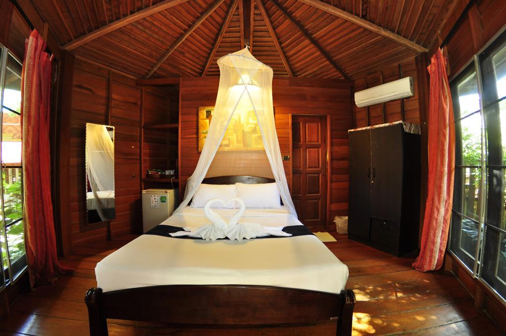Baia Baia Resort Phi Phi Don Exterior photo